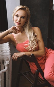 Veronika sweet