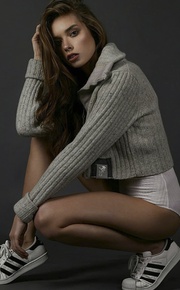 JACKIE MODEL